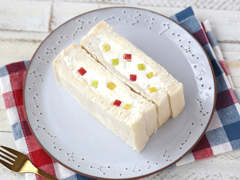 りんごのヨーグルトフルーツサンド