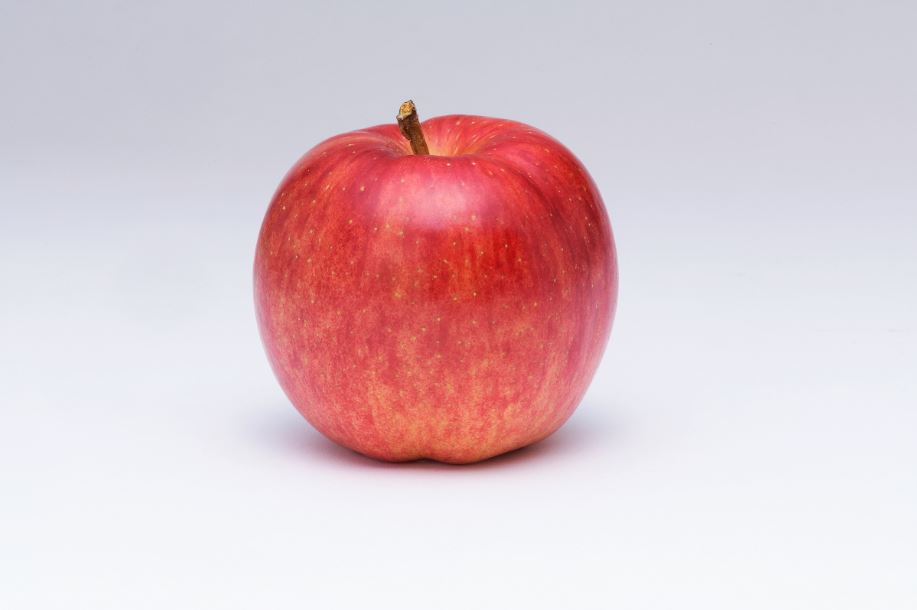 品種名に「紅」が付く次の3つのうち、青森県りんご研究所（旧・青森県りんご試験場）で育成された品種でないものはどれ？