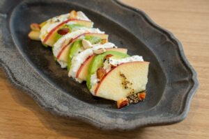 りんごのカプレーゼ風