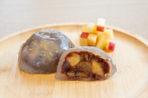 りんごジャム入りくず饅頭