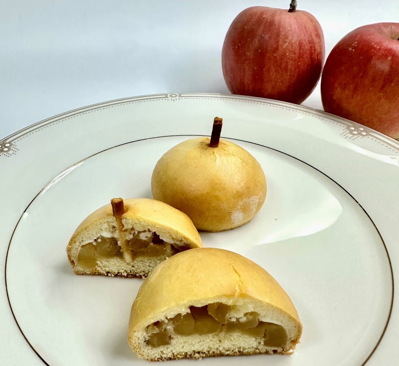 キャラメルりんごのチーズ饅頭