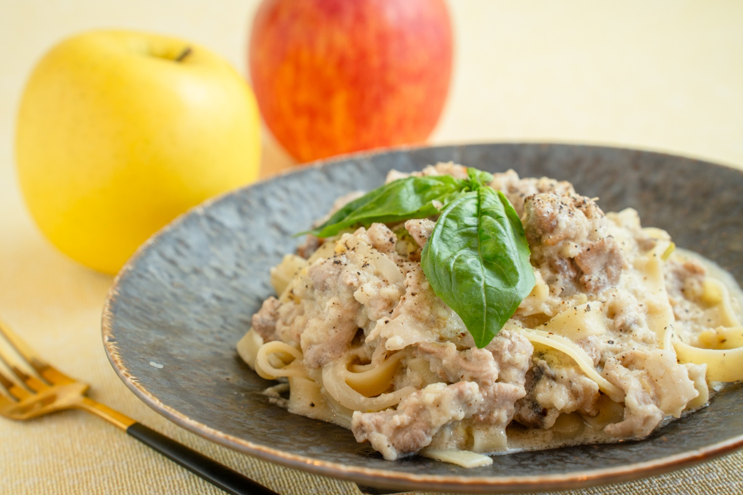 酒粕のりんごクリームパスタ