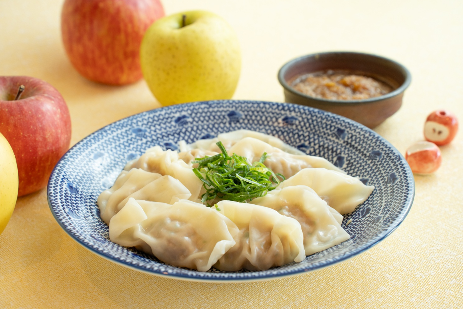 青森りんごとセロリの水餃子