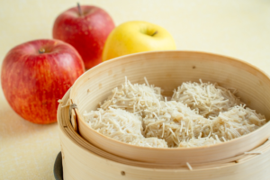 りんごしゅうまい ～佐賀の呼子名物イカしゅうまい風～